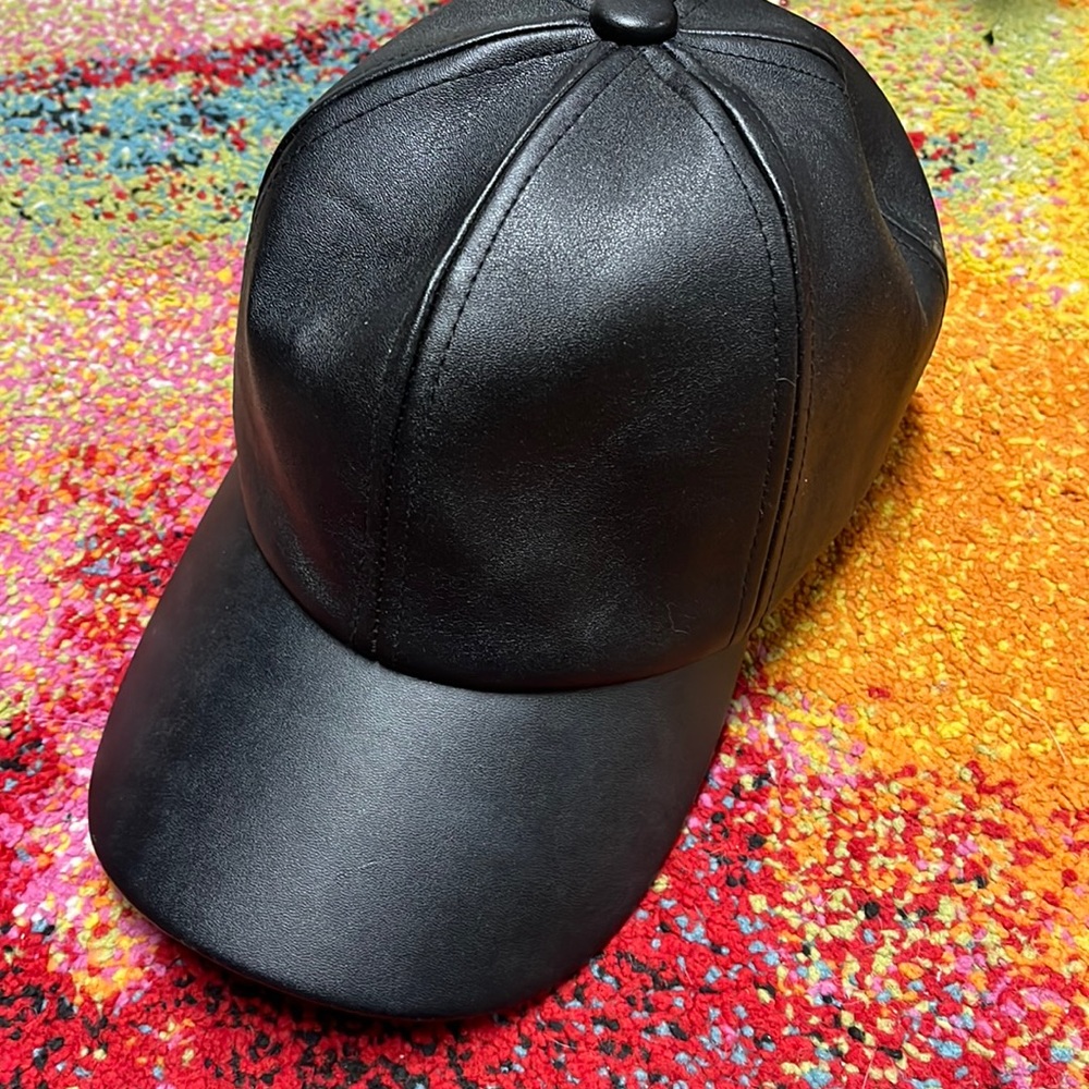 Vera New York Leather Hat